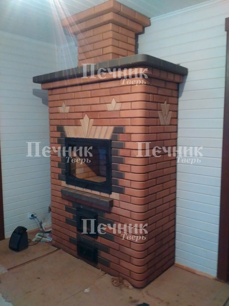 Отопительная печь с камином