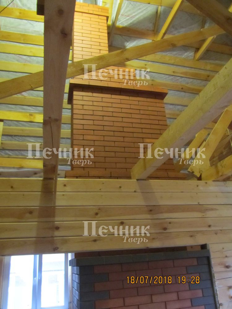 Печь на два этажа из красного кирпича